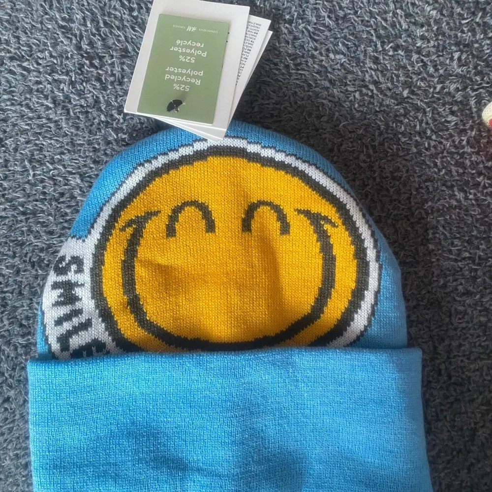 NWT H&M Smiley World light blue knit motif-detail hat, 8-11 yr